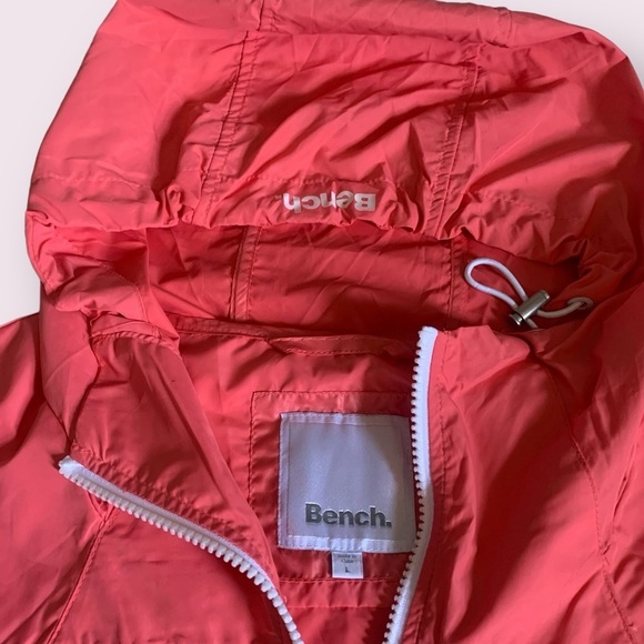 Women’s size Large Bench lightweight Jacket windbreaker - Picture 3 of 15